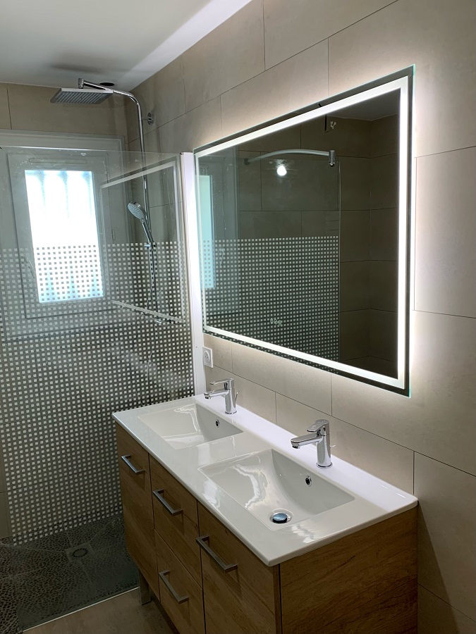Rénovation salle de bain moderne